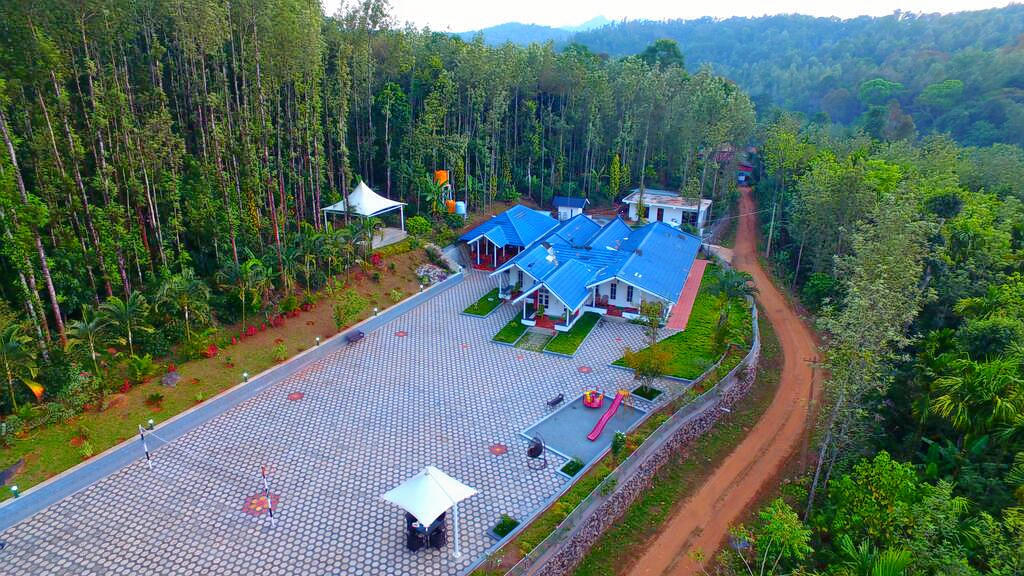 An exclusive stay into the woods near Chikmagalur Image