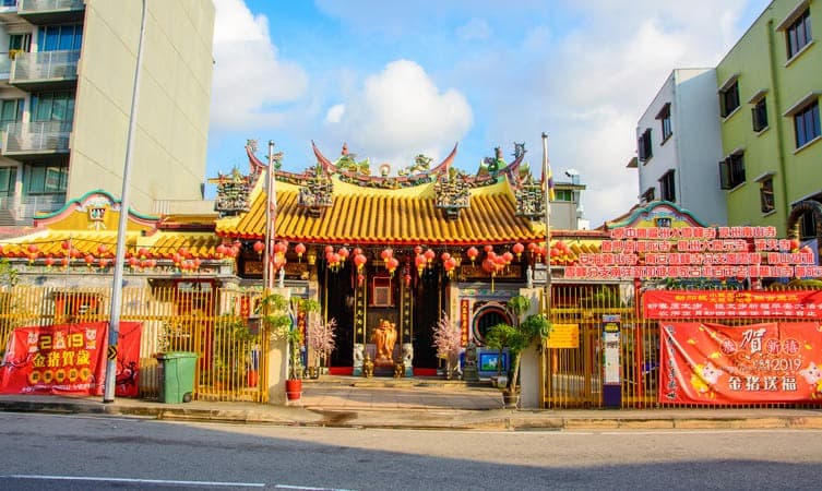 12 Best Temples in Singapore to Explore its Cultural Heritage!