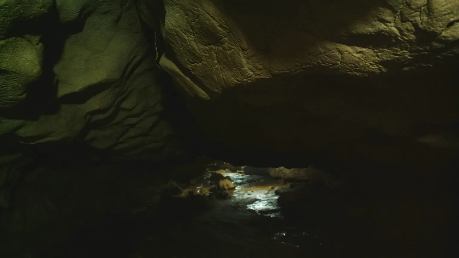 Arwah Caves