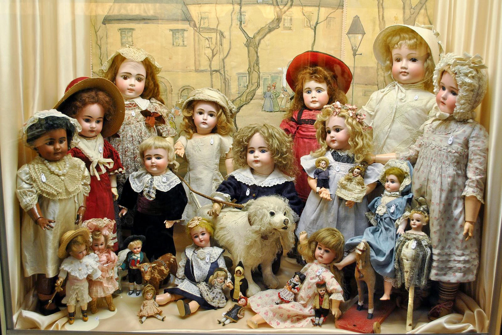 Dolls Museum  Overview