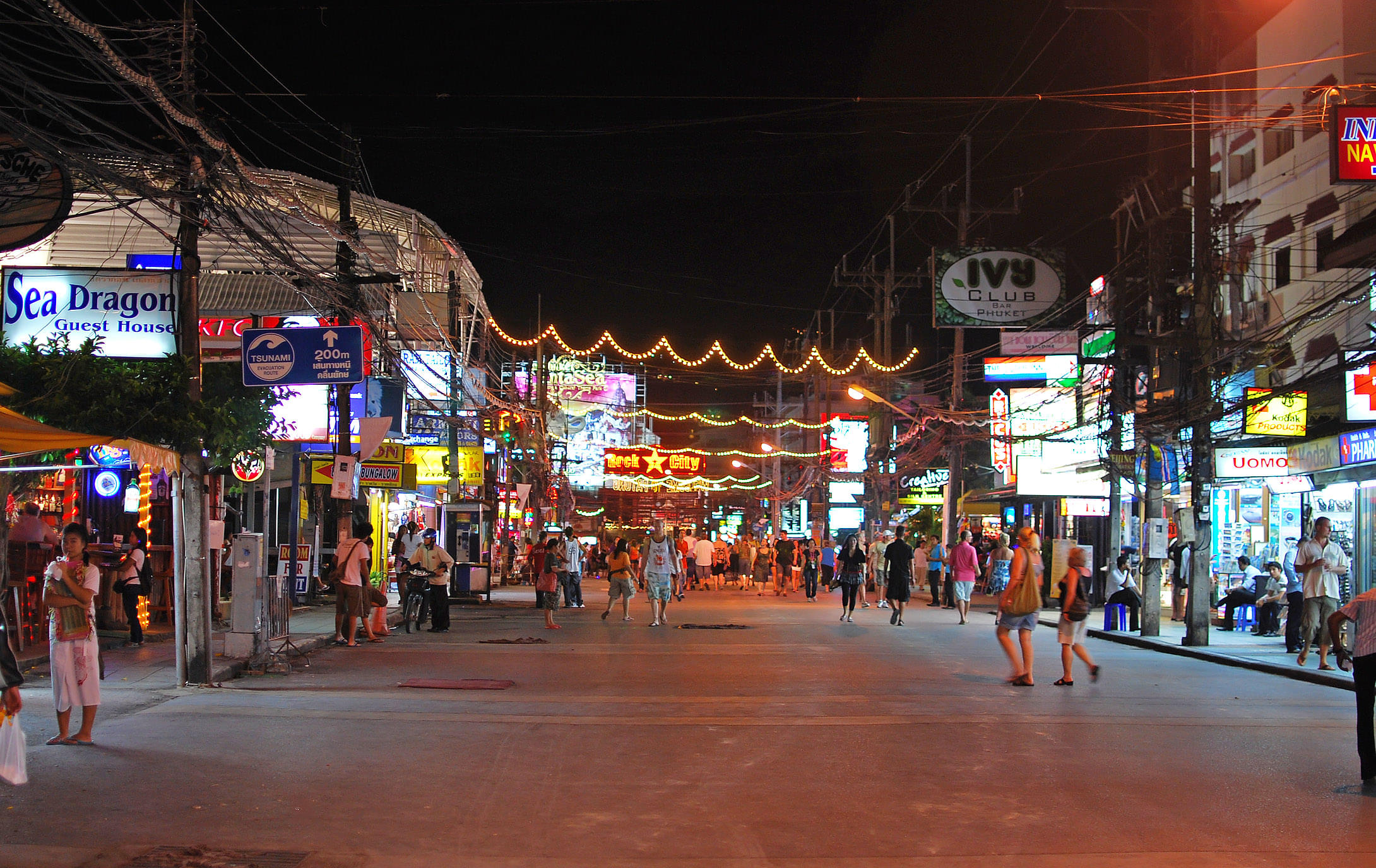 Dive Into the Vibrant Nightlife on Bangla Road