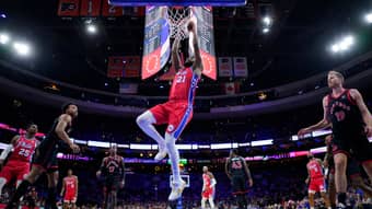 Feel the thrill at a Philadelphia 76ers NBA game