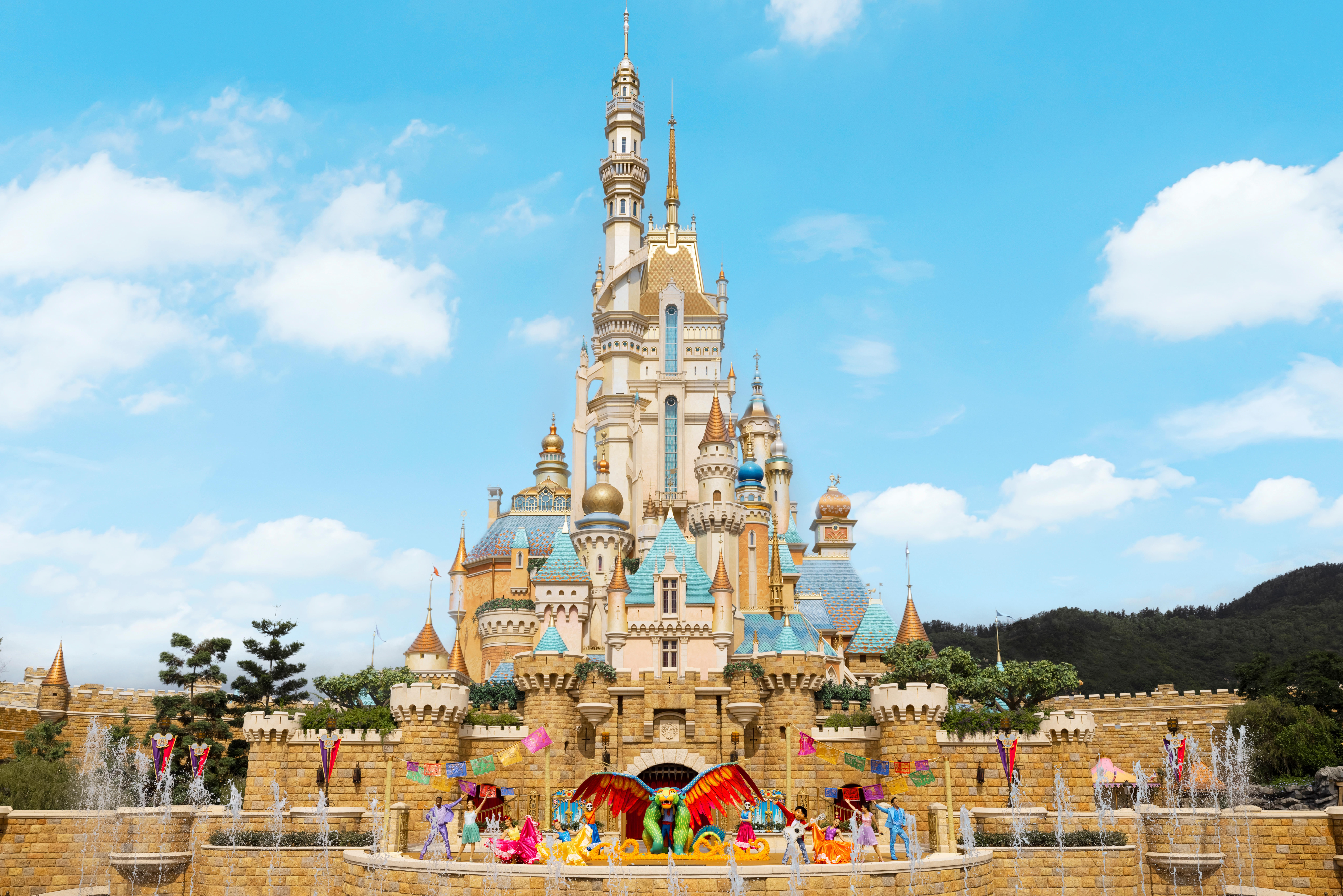 Hong Kong Disneyland Park Tickets Get Access to the Theme Areas