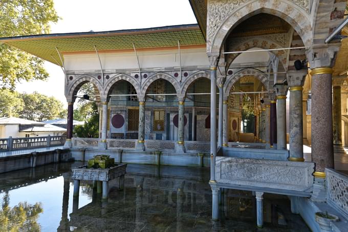 Baghdad Kiosk topkapi palace Inside 