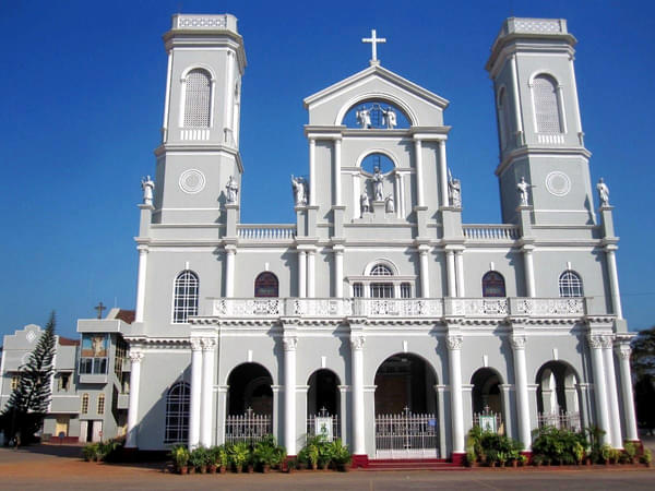 mangalore tourist images Milagres Church