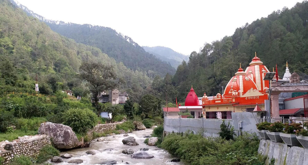 Explore the Ashram Grounds and Meditation Spots