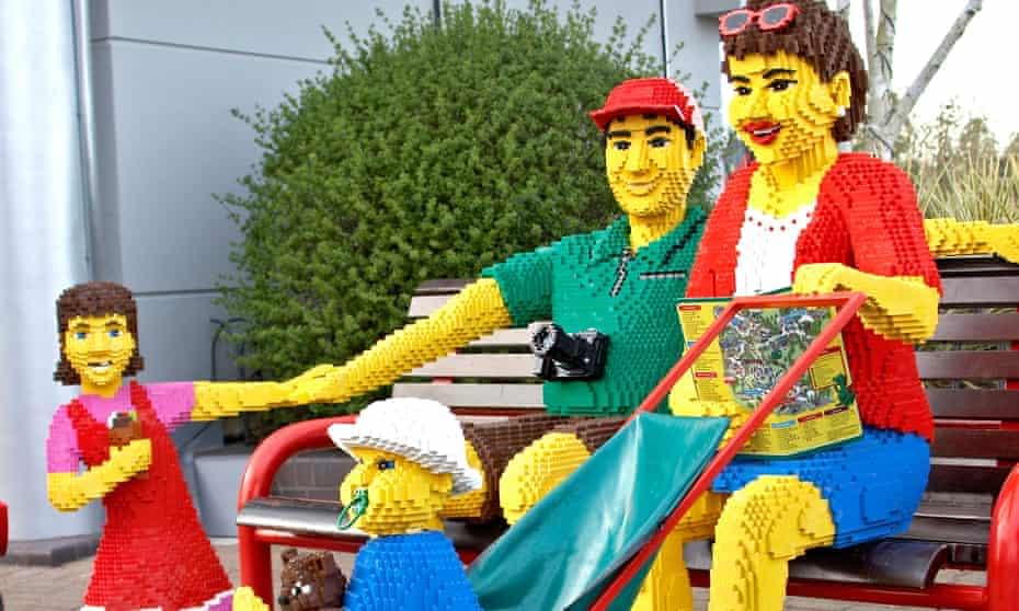 See the unique sculptures made out of Lego
