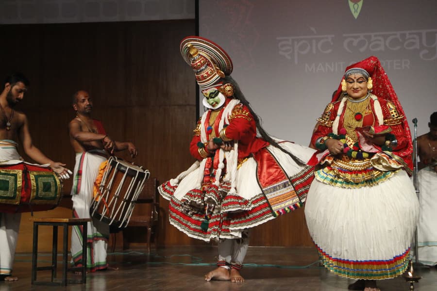 Kathakali Show in Thekkady Image