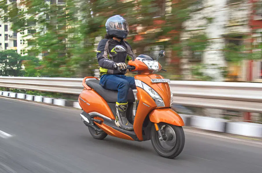 Scooty Rental in Pune Image