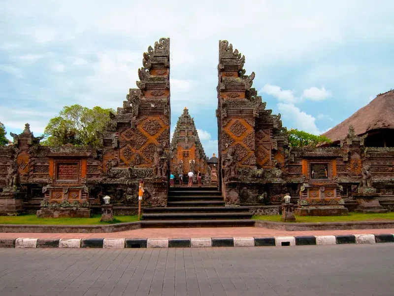 Puri Saren Agung