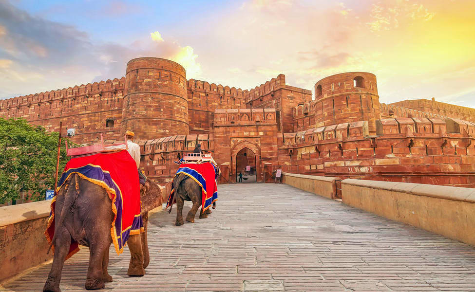 Delhi to Agra Tour Package One Day by Bus Image