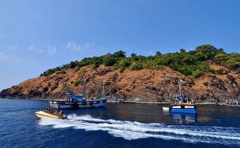 Snorkelling And Bat Island Trip In Goa Image