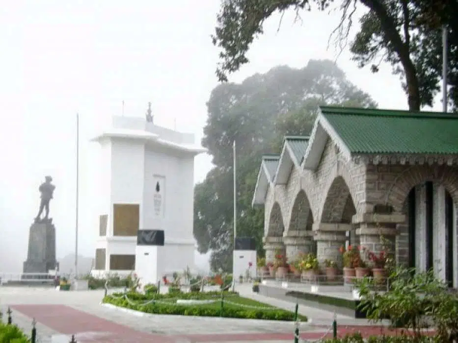 War Memorial Lansdowne
