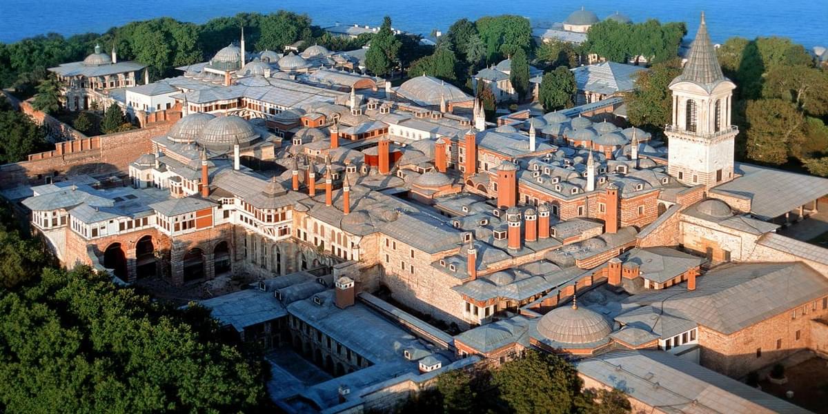 The gorgeous aerial view of Topkapı Palace Museum