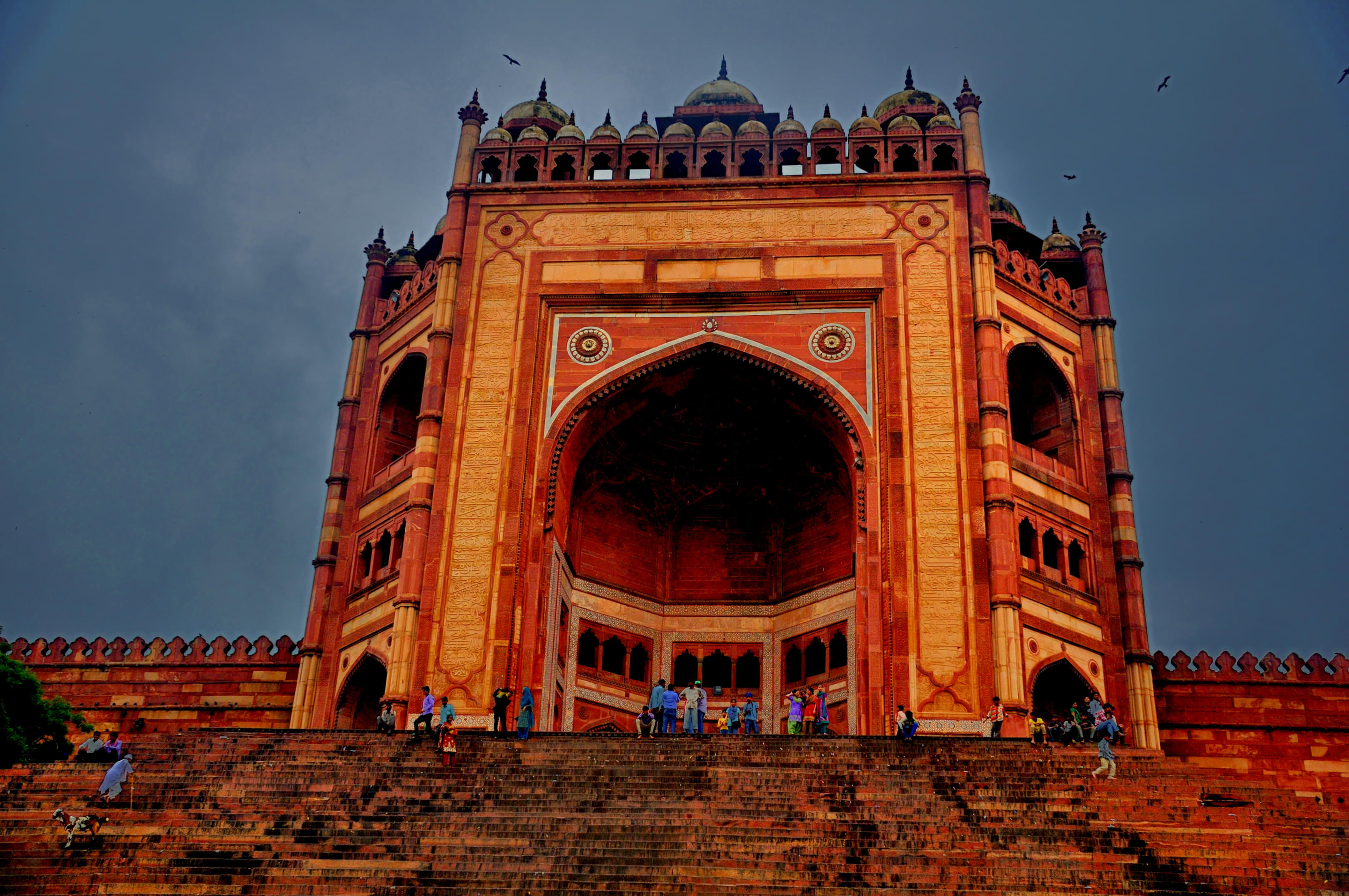 Buland Darwaza Overview