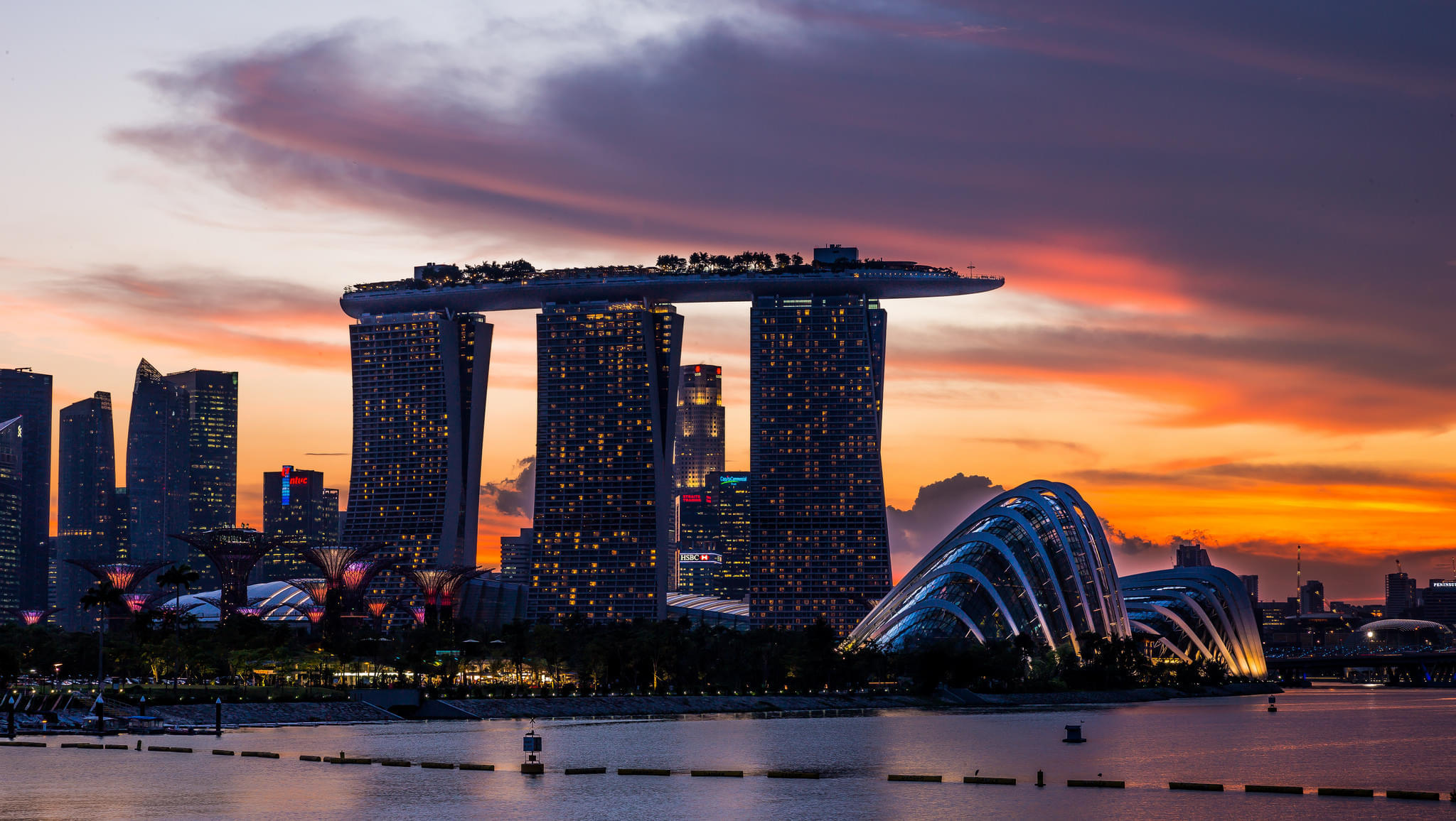 Discover Singapore - Upto 1500 Cashback