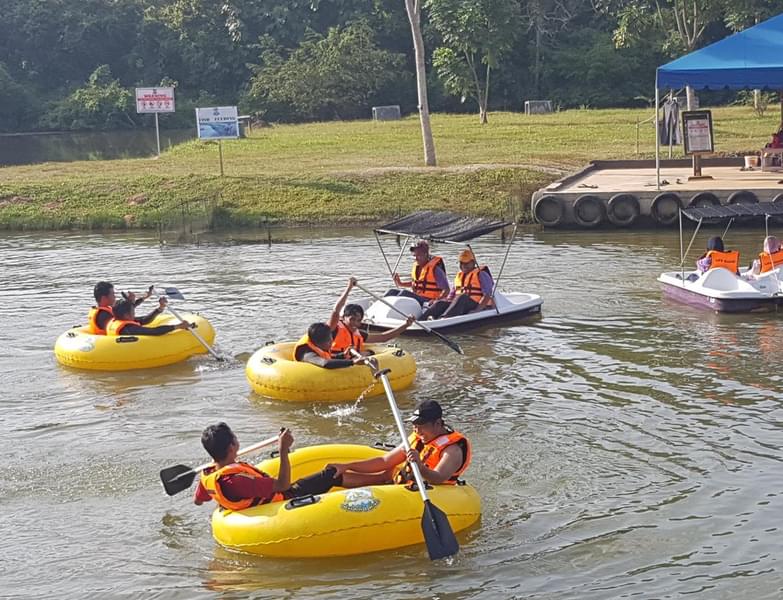 Relax or compete at tube ride in the lake at Melak Wonderland