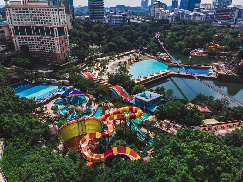 Have a blend of water attractions, thrilling rides & fun wildlife encounters all in one at Sunway