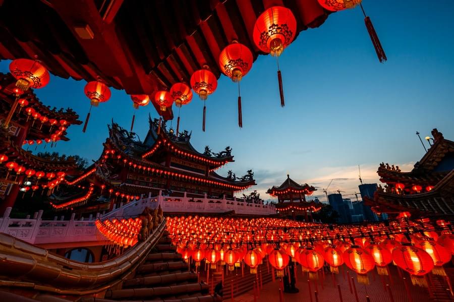 Pay a visit to the Thean Hou Temple and admire the traditional design of the structure.