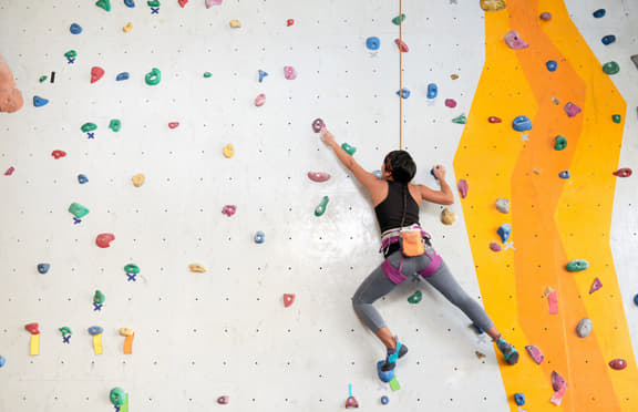Wall Climbing In Bangalore Book Flat 10% Off