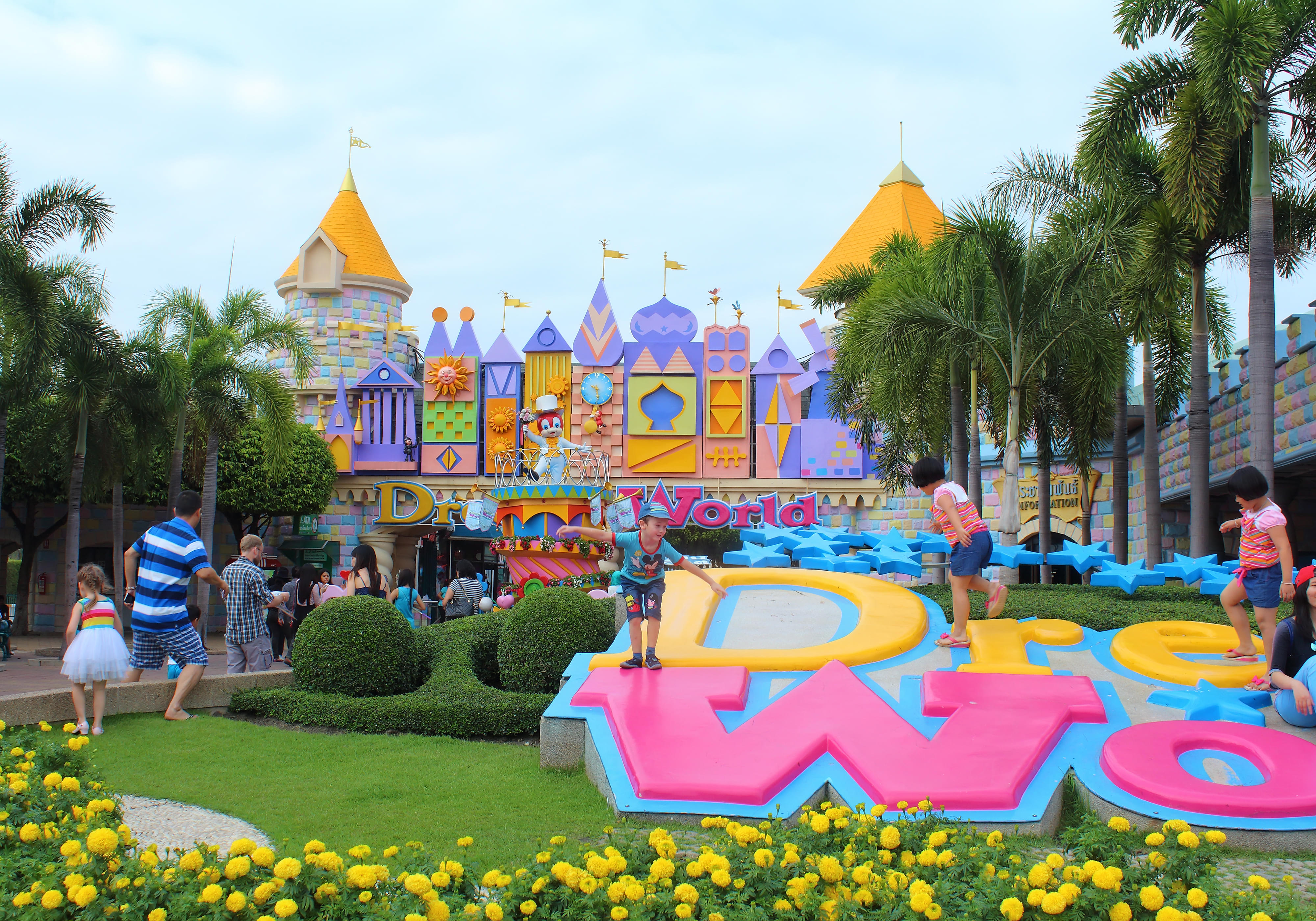 Dream world, Thailand @dreamworldth is about a 45 minutes drive