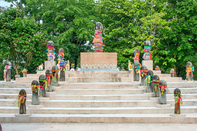 The Navel City Pillar