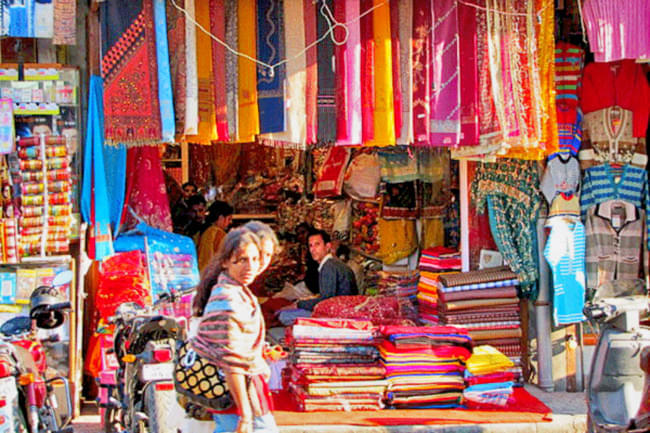 Paltan Bazar Overview