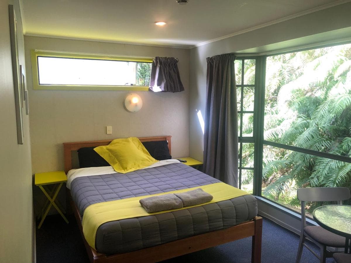 Ivory Towers Backpackers Lodge, New Zealand