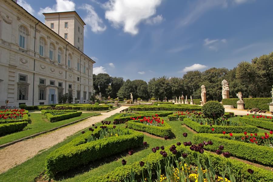 Walk through the Gardens of Villa Borghese