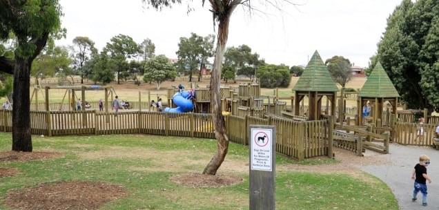 Rippleside Park Geelong Overview