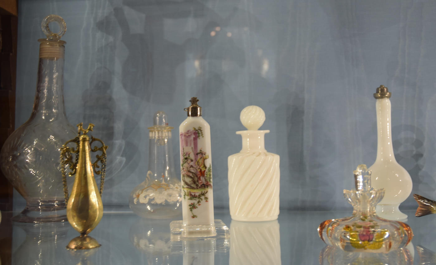 Witness a rich collection of perfumes