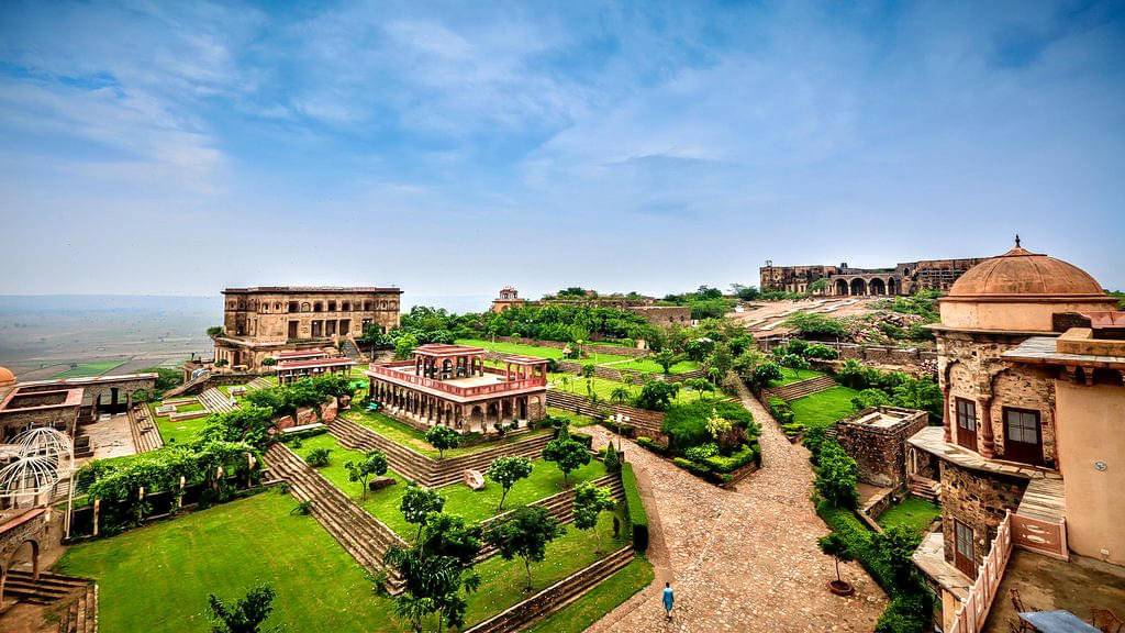 Tijara Fort Palace Image