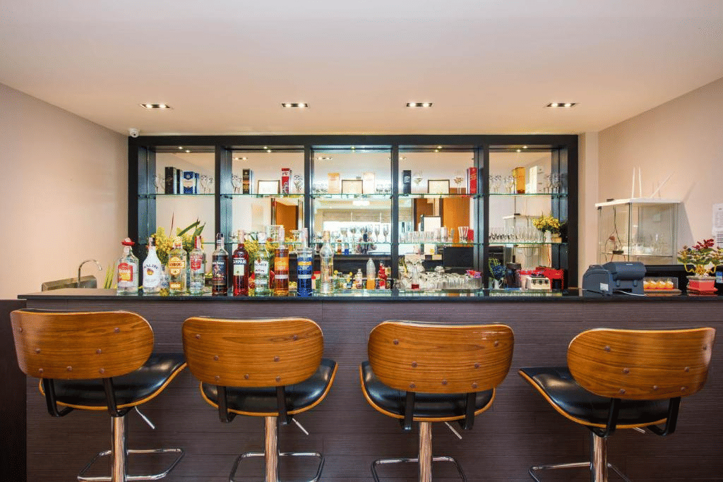 Tetris Hotel, Krabi