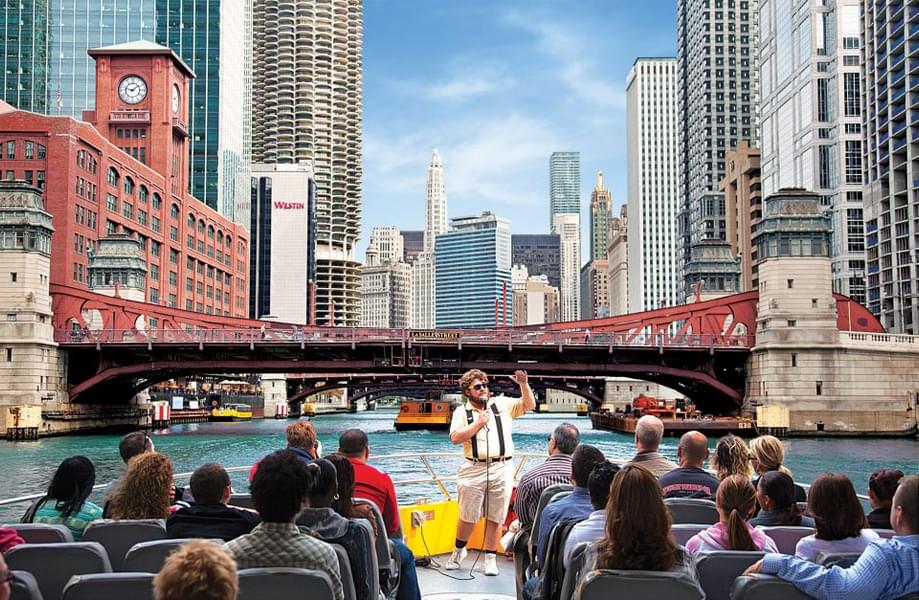 The expert guide onboard will tell you all about Chicago and its major points of interest