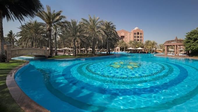 emiratespool.jpg