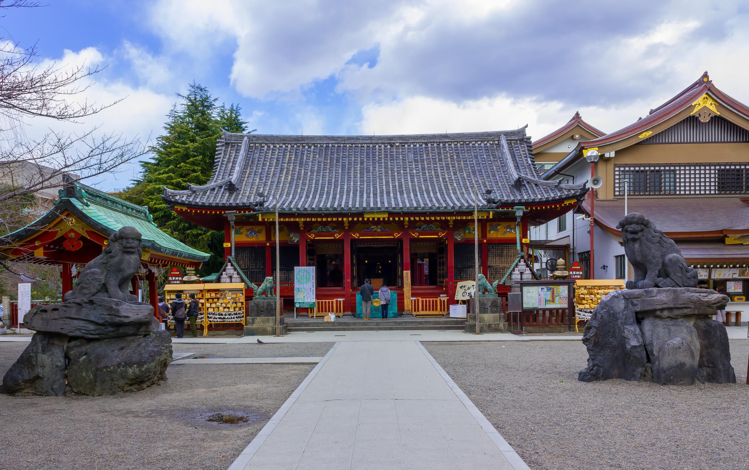 Asakusa Shrine Overview