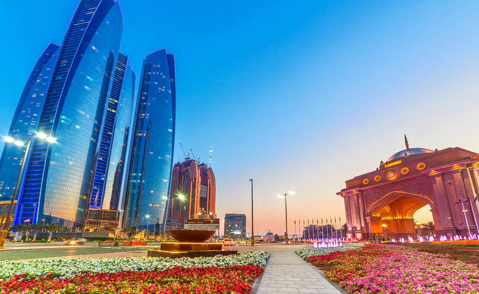 Marvel at the modern architecture of Abu Dhabi's buildings