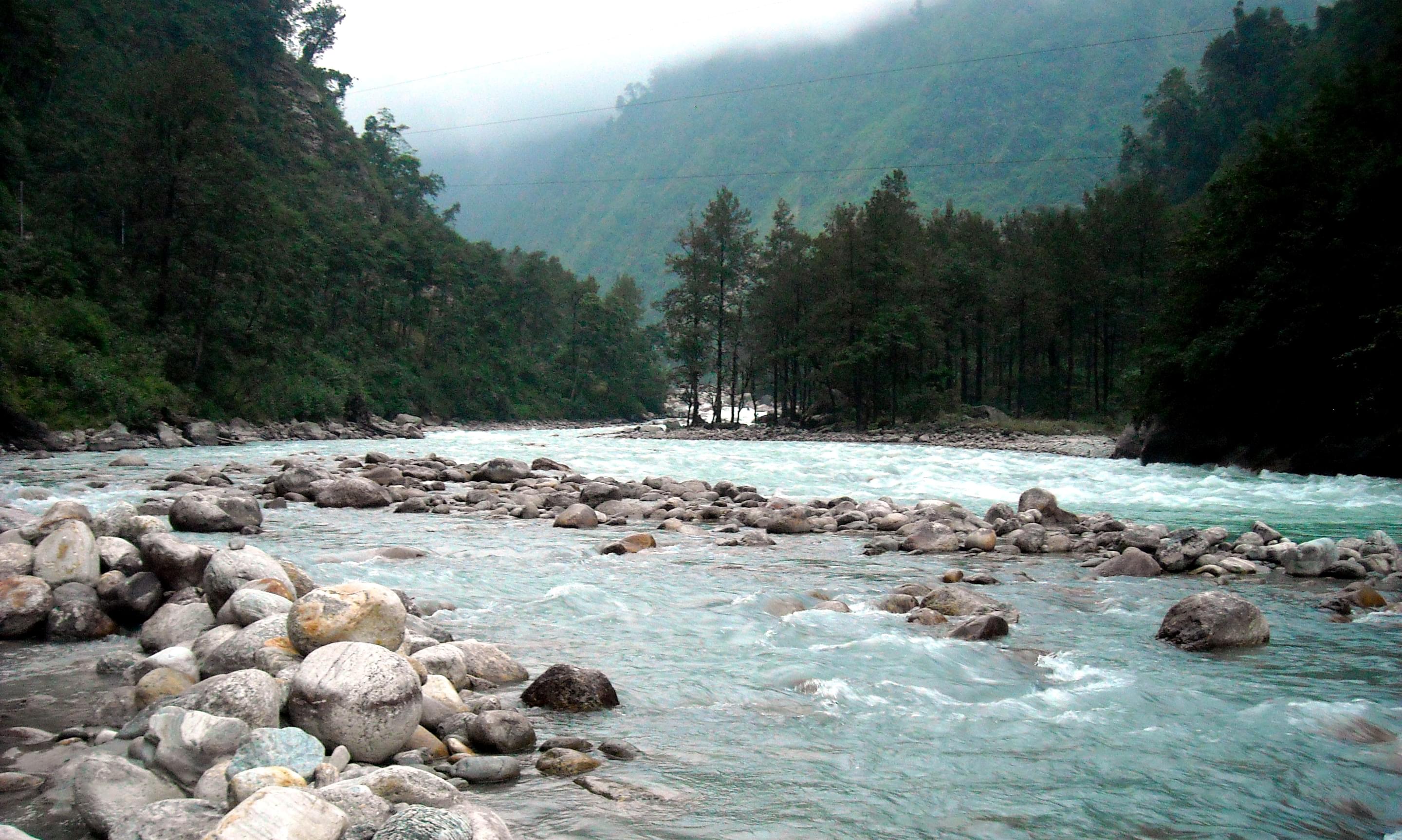 Lachen River Overview