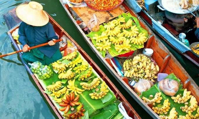 Wat Sai Floating Market