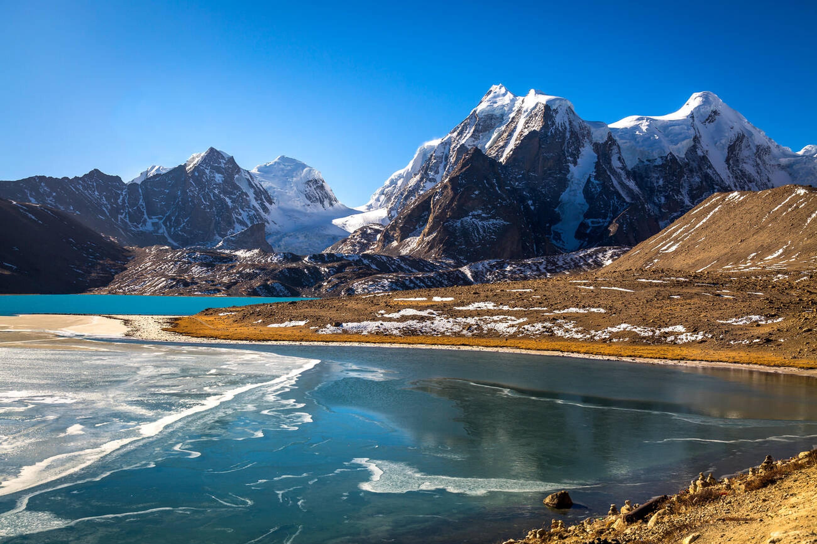 Amazing view of the Gurudongmar Lake