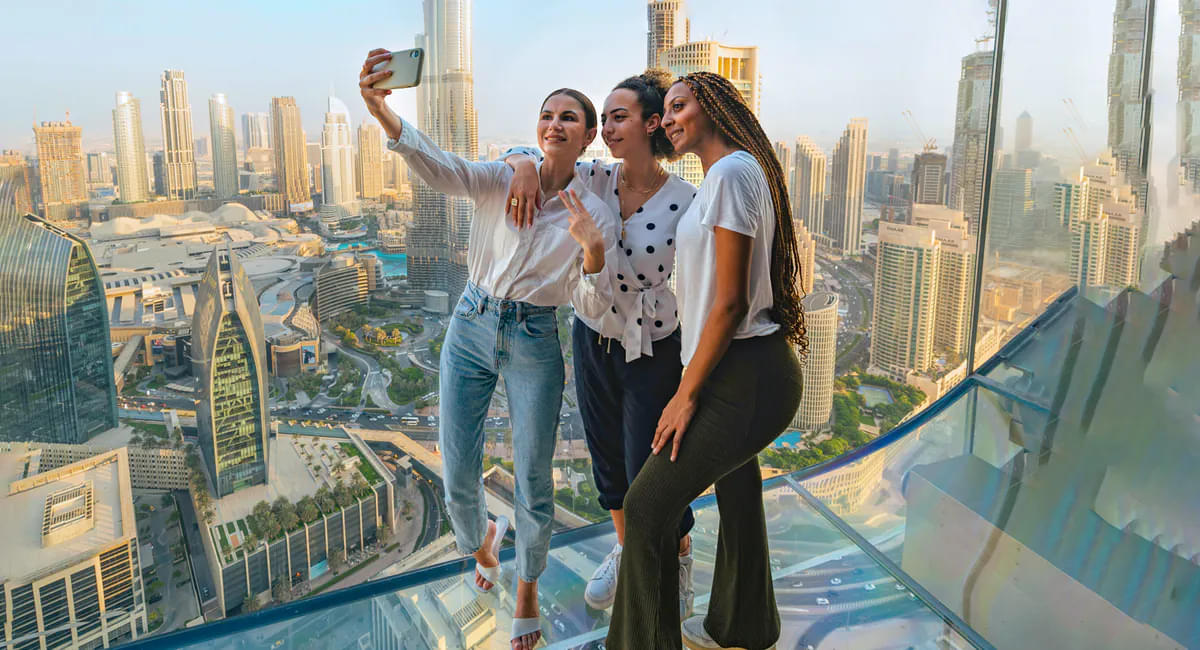 Capture some memorable pictures against the stunning backdrop of the Dubai skyline