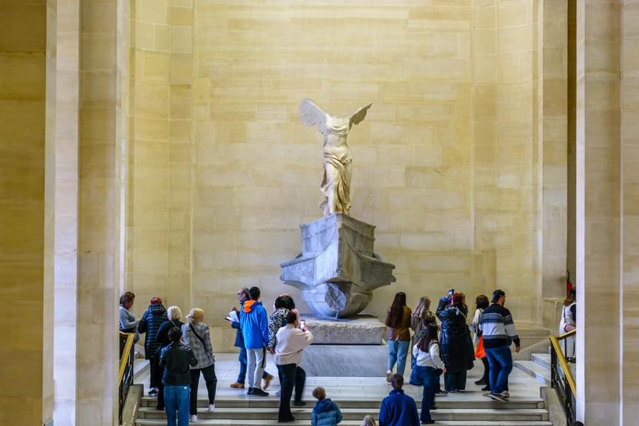 Louvre Museum Small Group Tour with Pre-reserved Tickets Image