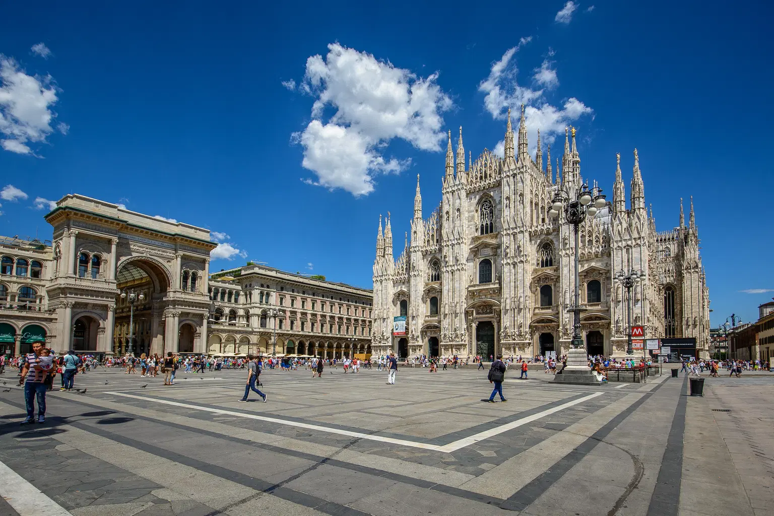 Duomo Cathedral Square, <em>Milan</em>