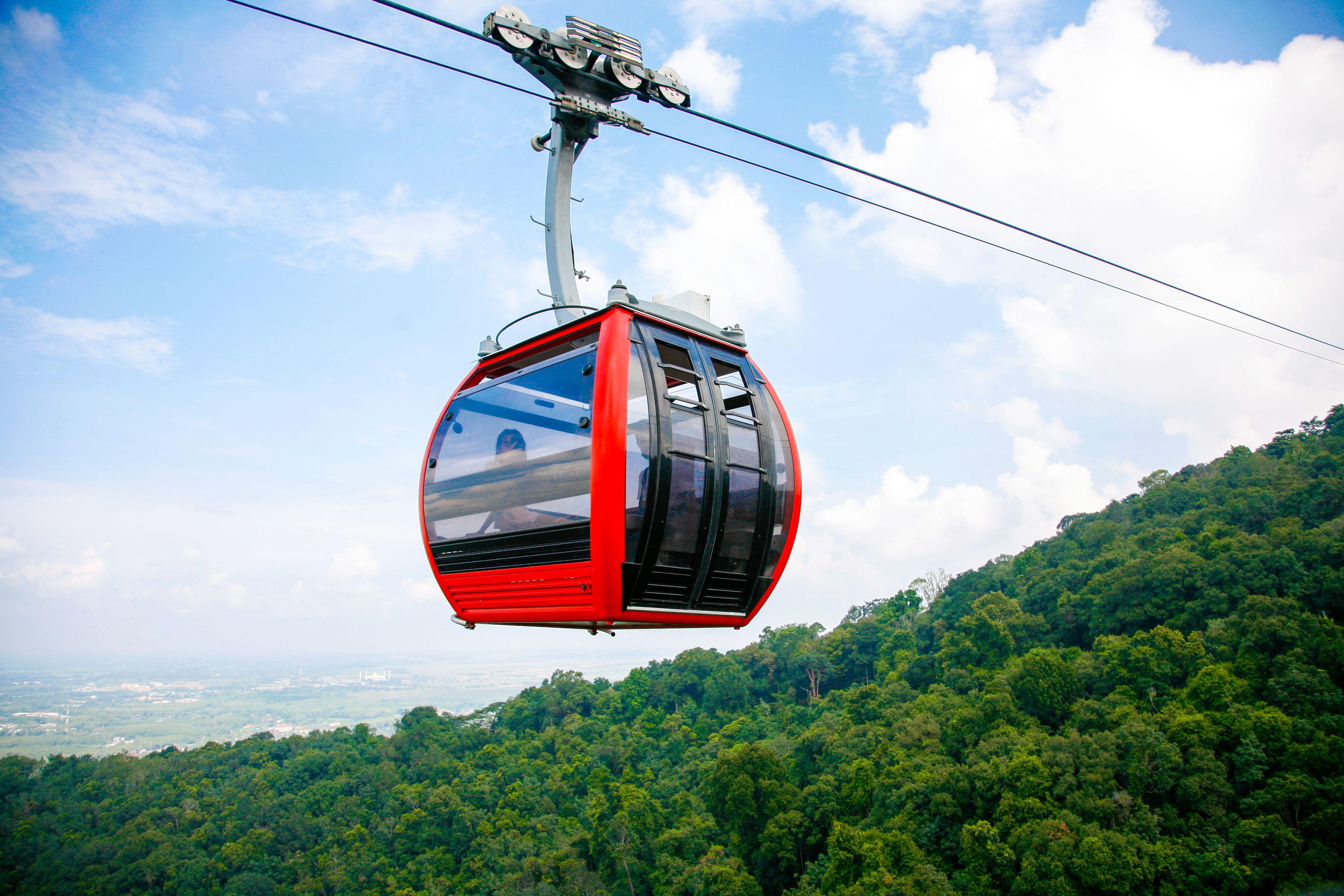 Cable Car Zurich city.jpg