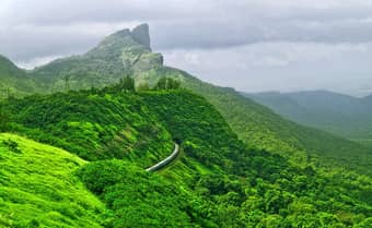 Visit Mahabaleshwar with your friends and family and witness its natural beauty
