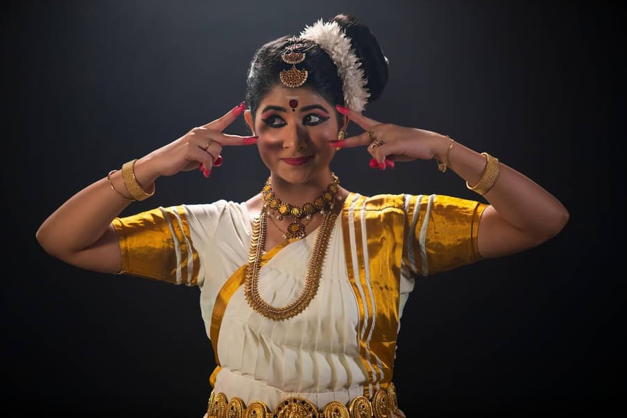 Kathakali and Kalaripayattu Show in Munnar Image