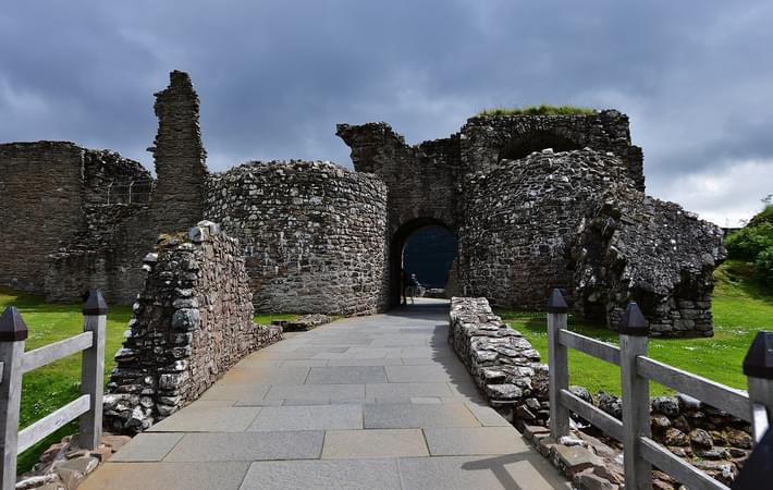 Loch Ness And Urquhart Castle