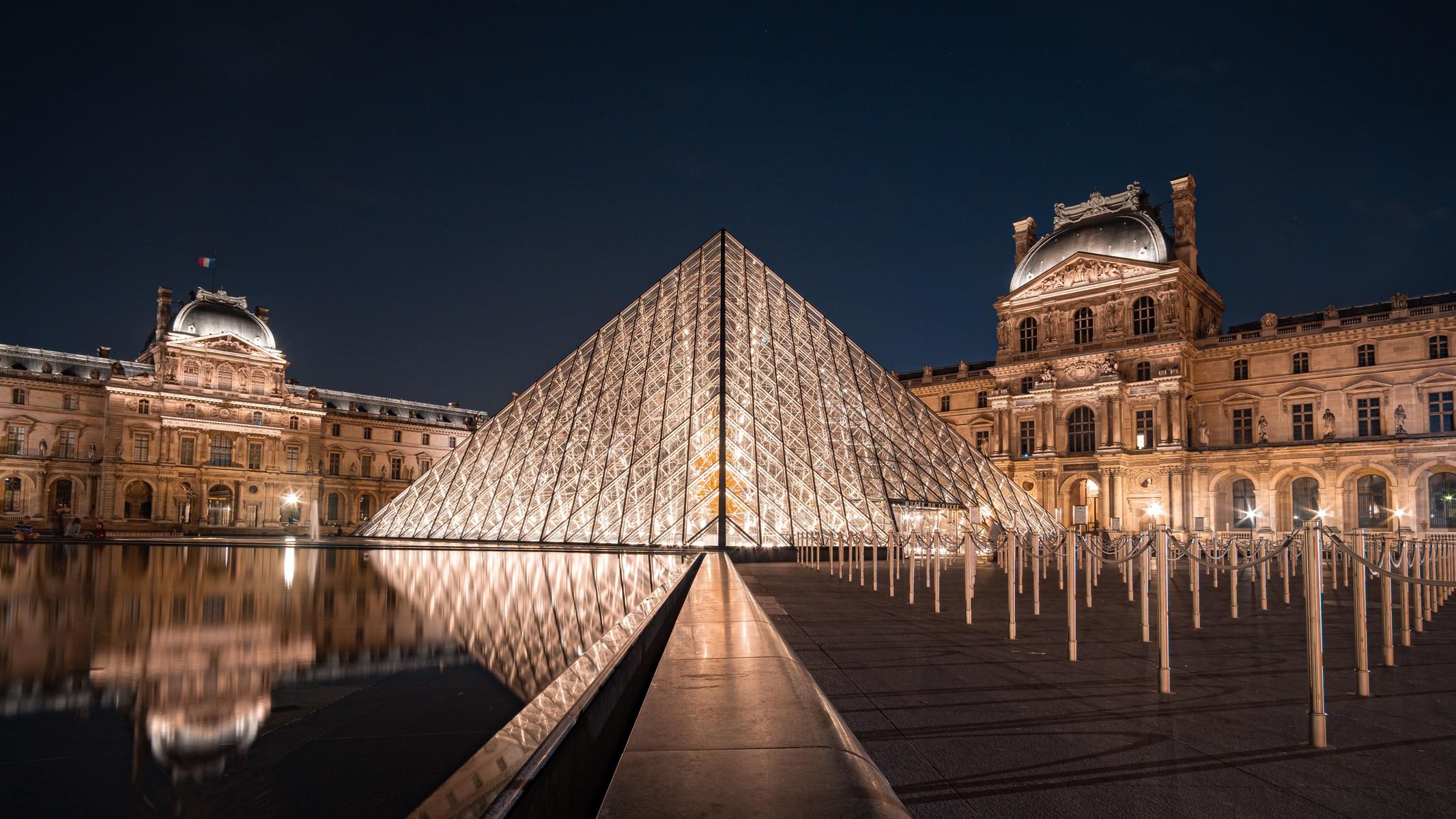 The architecture of Louvre Palace