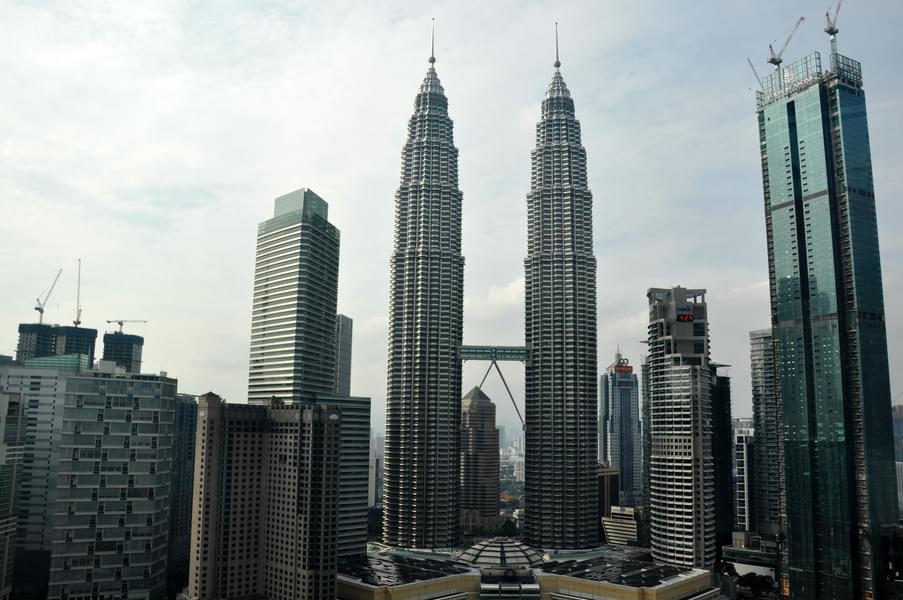 Gaze at the amazing Petronas Twin Towers