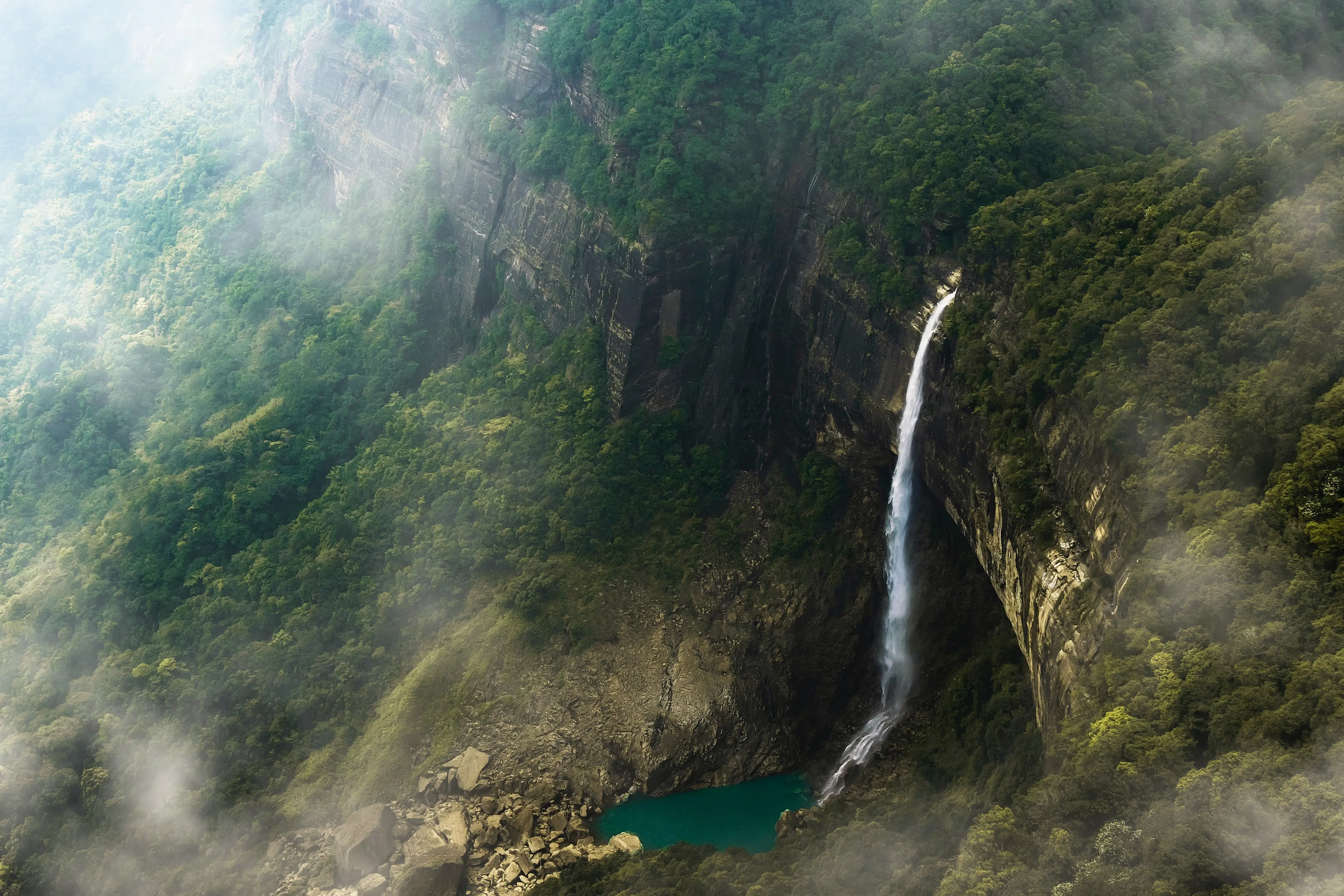 Meghalaya Packages from Bhopal | Get Upto 40% Off